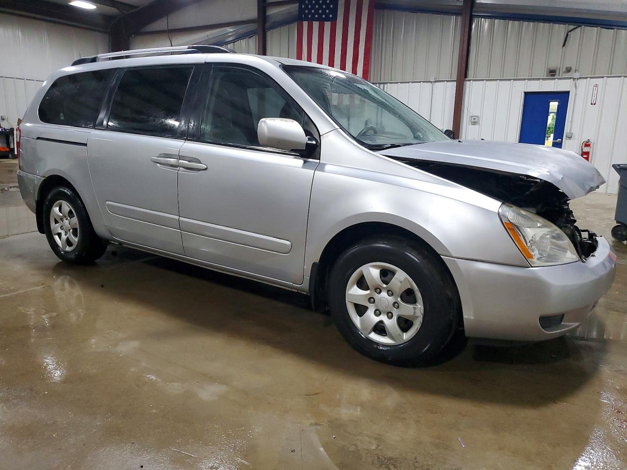 2010 KIA SEDONA BASE photo 4