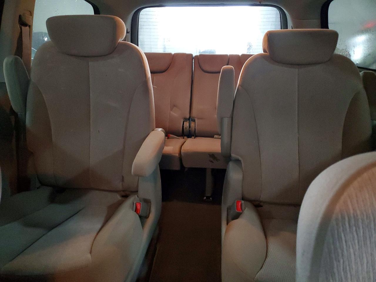 2010 KIA SEDONA BASE photo 10