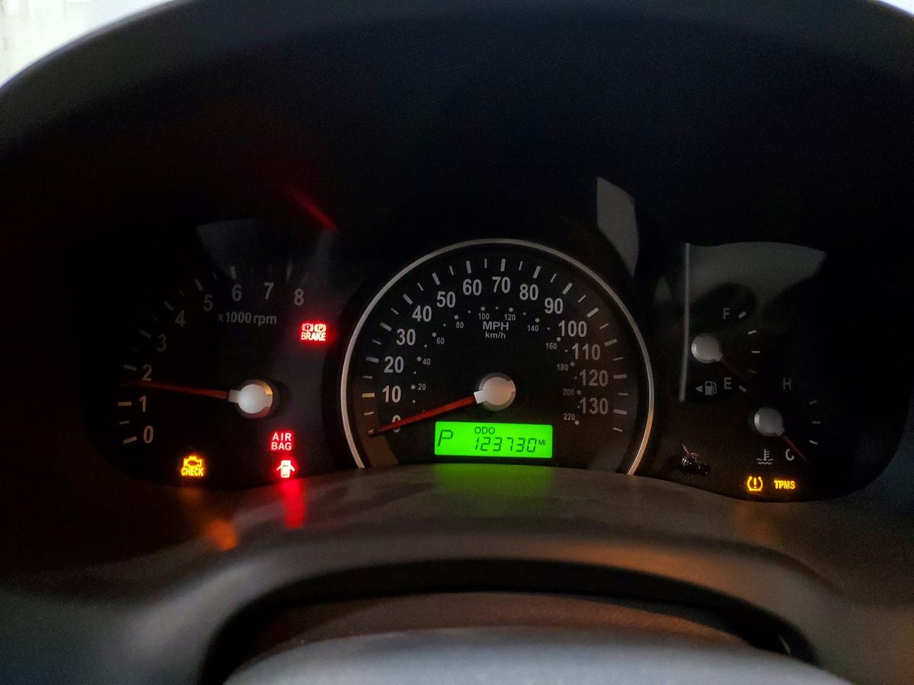 2010 KIA SEDONA BASE photo 9