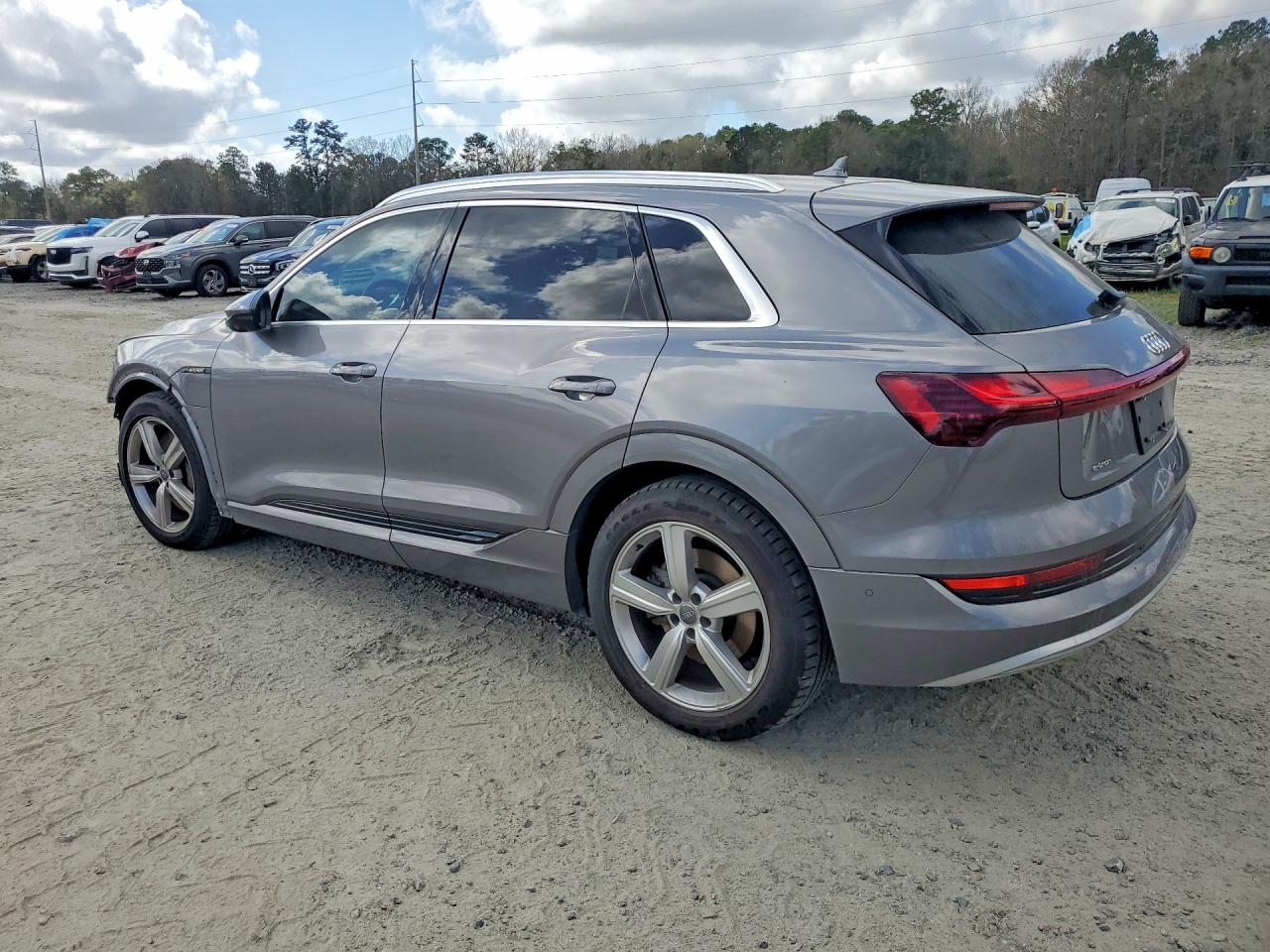 2019 AUDI E-TRON PRESTIGE photo 3