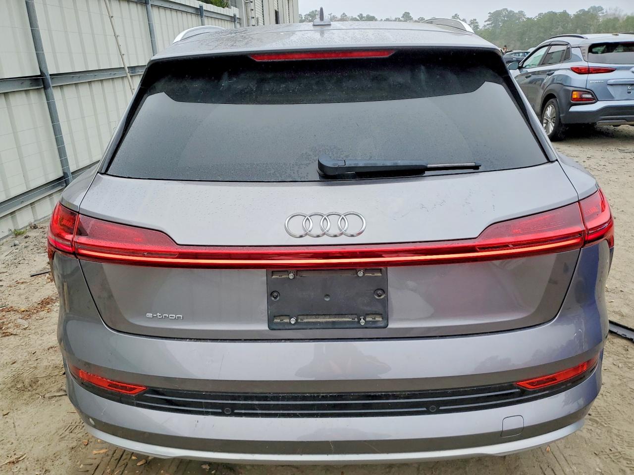 2019 AUDI E-TRON PRESTIGE photo 11