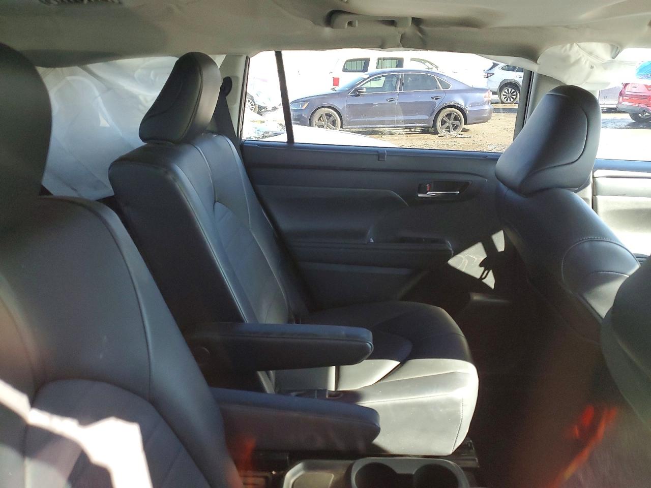 2021 TOYOTA HIGHLANDER HYBRID XLE photo 29