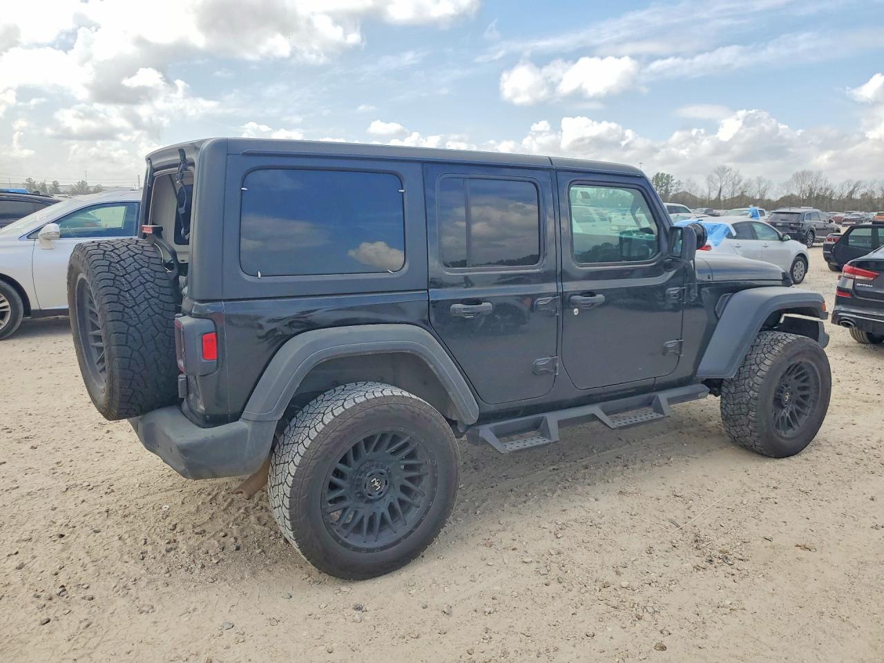 2019 JEEP WRANGLER UNLIMITED SPORT photo 3