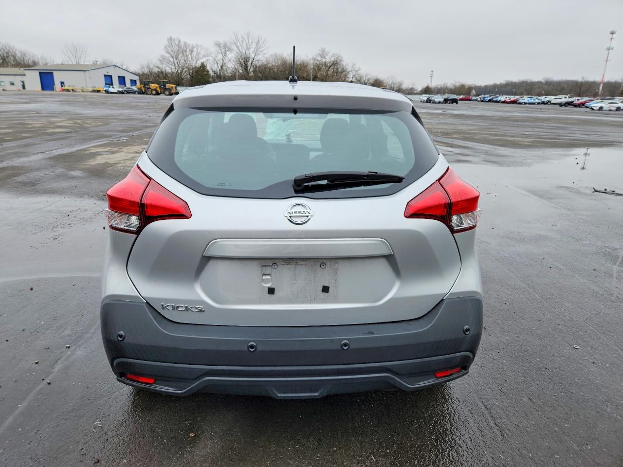 2020 NISSAN KICKS S photo 6
