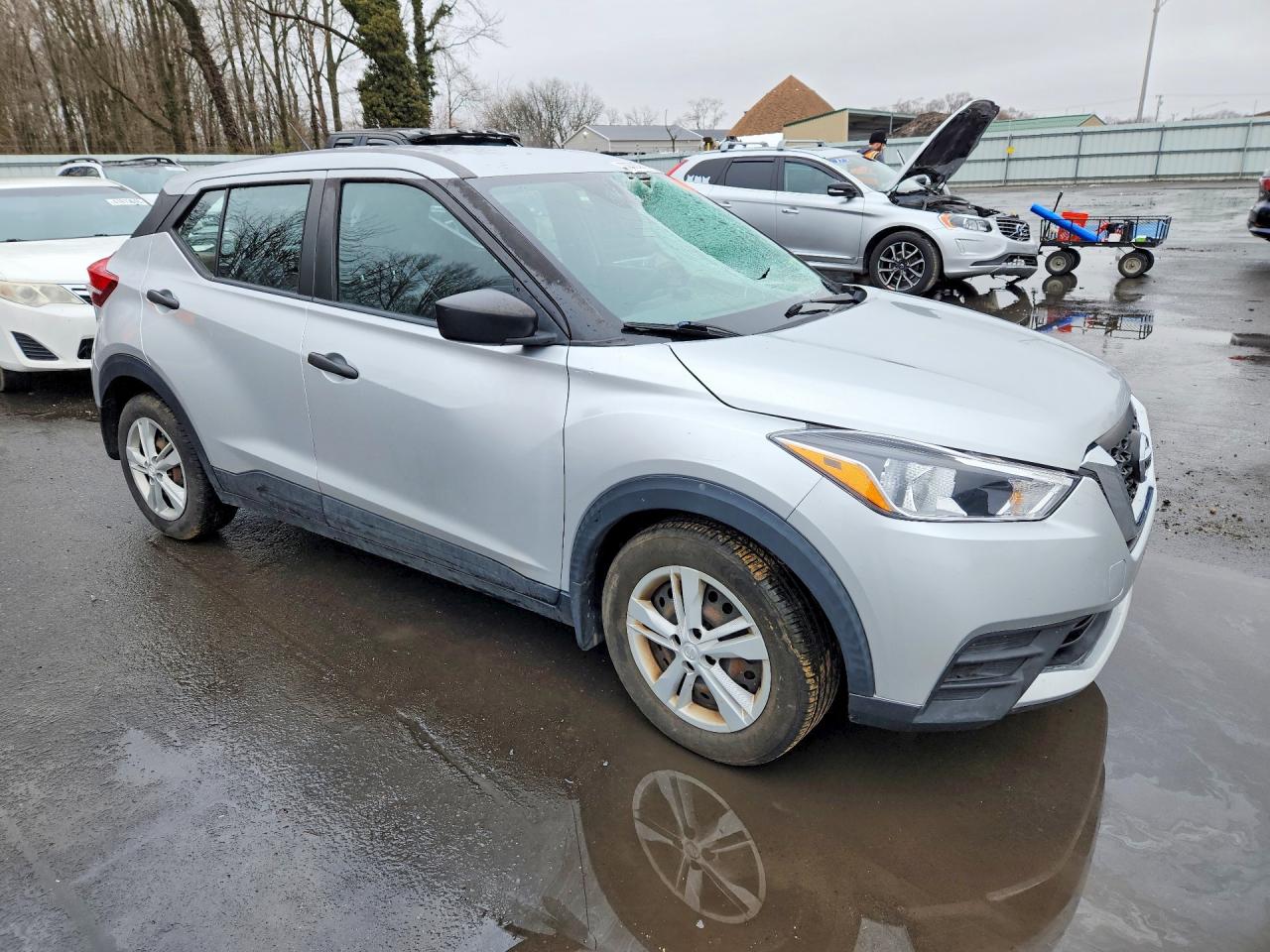 2020 NISSAN KICKS S photo 4