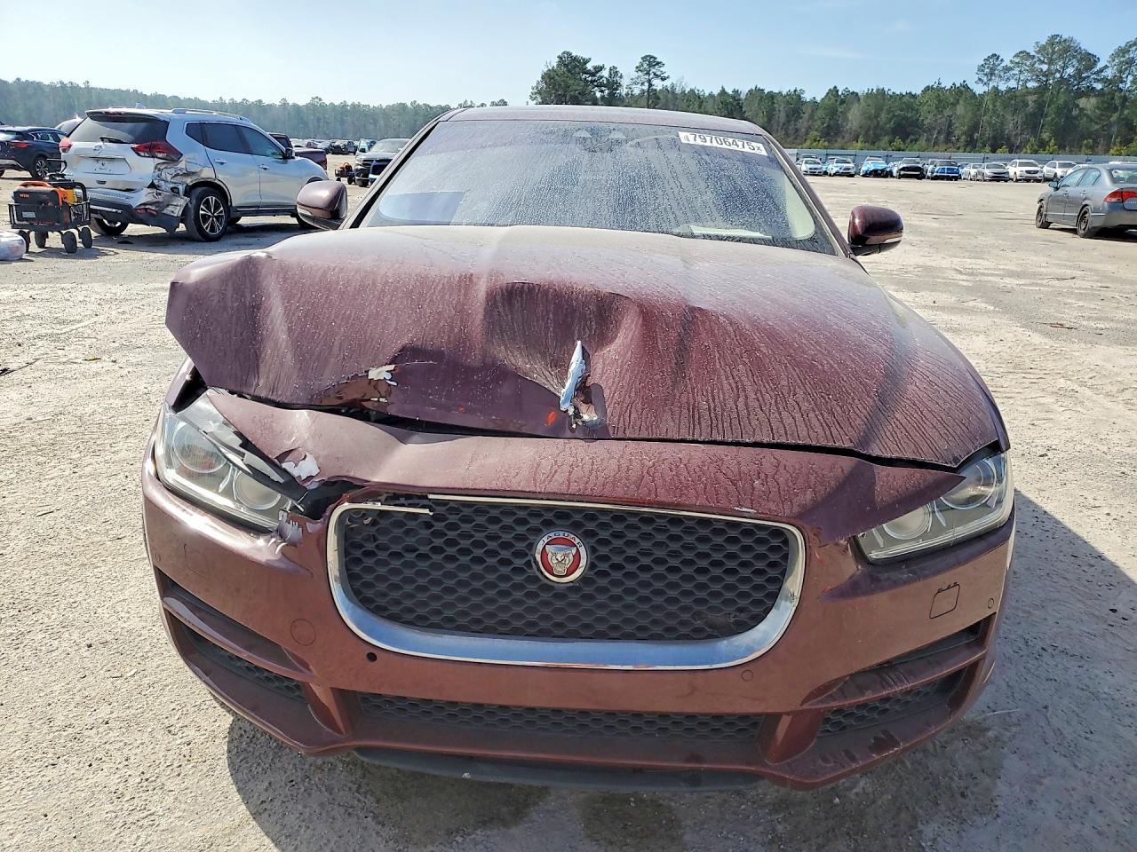 2017 JAGUAR XE PRESTIGE photo 5