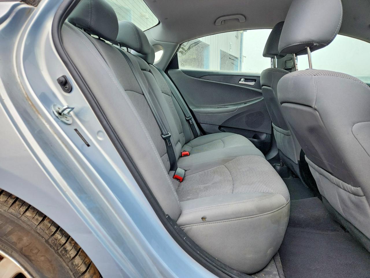 2013 HYUNDAI SONATA GLS photo 19