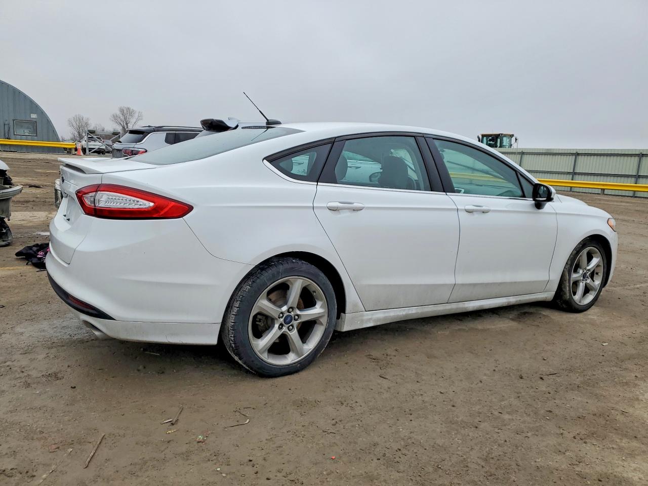 2016 FORD FUSION S photo 5