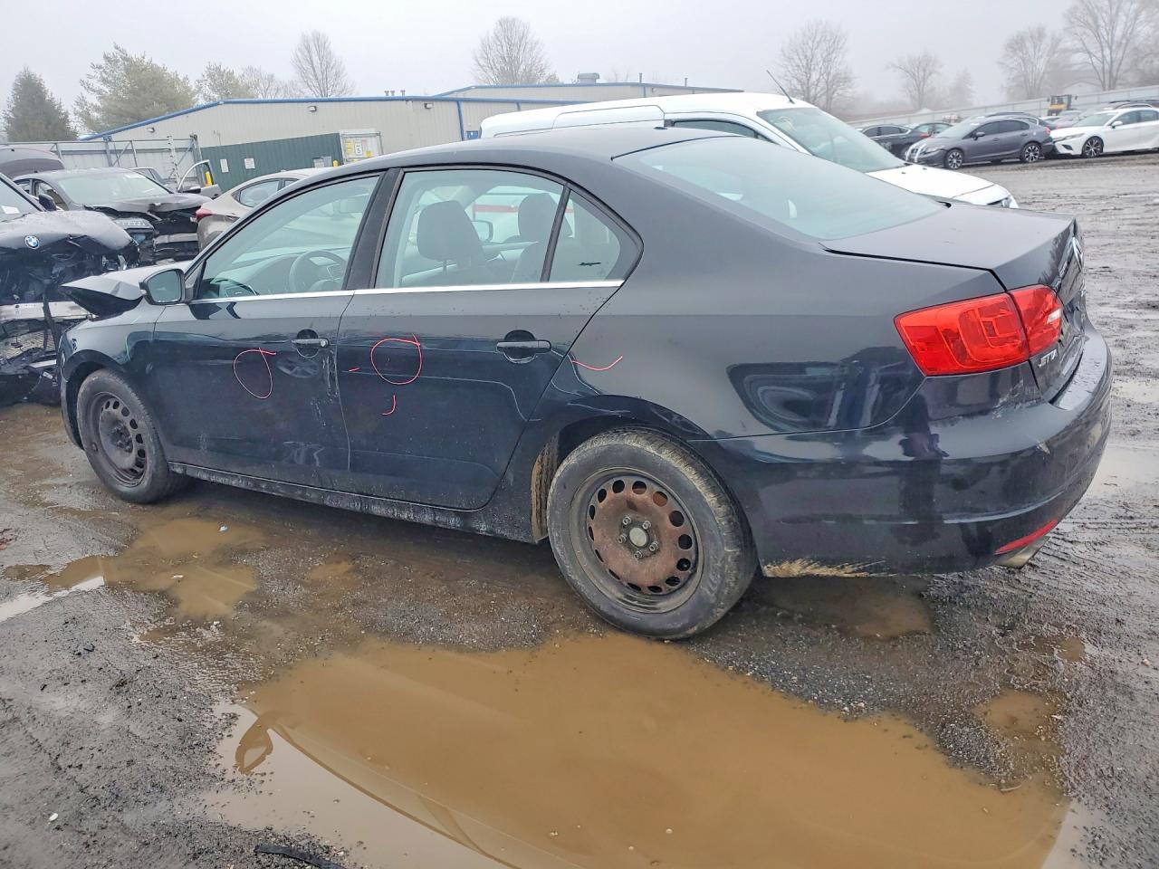 2013 VOLKSWAGEN JETTA SE photo 2