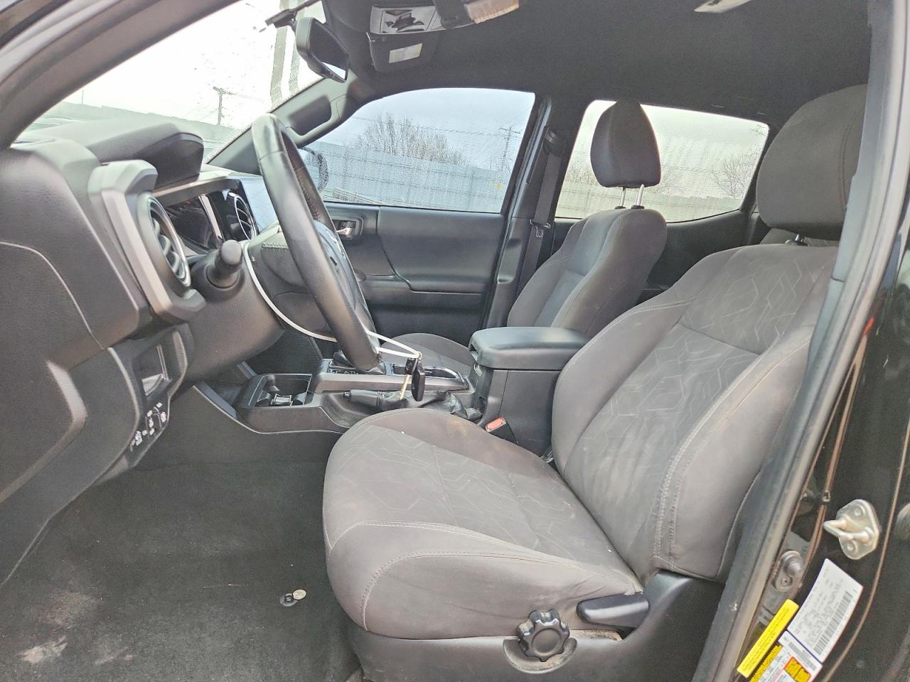 2017 TOYOTA TACOMA TRD OFF-ROAD photo 13