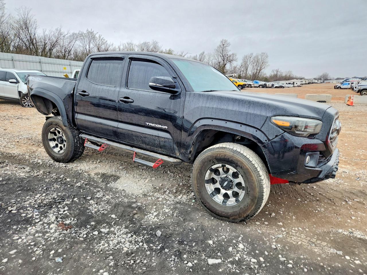 2017 TOYOTA TACOMA TRD OFF-ROAD photo 7
