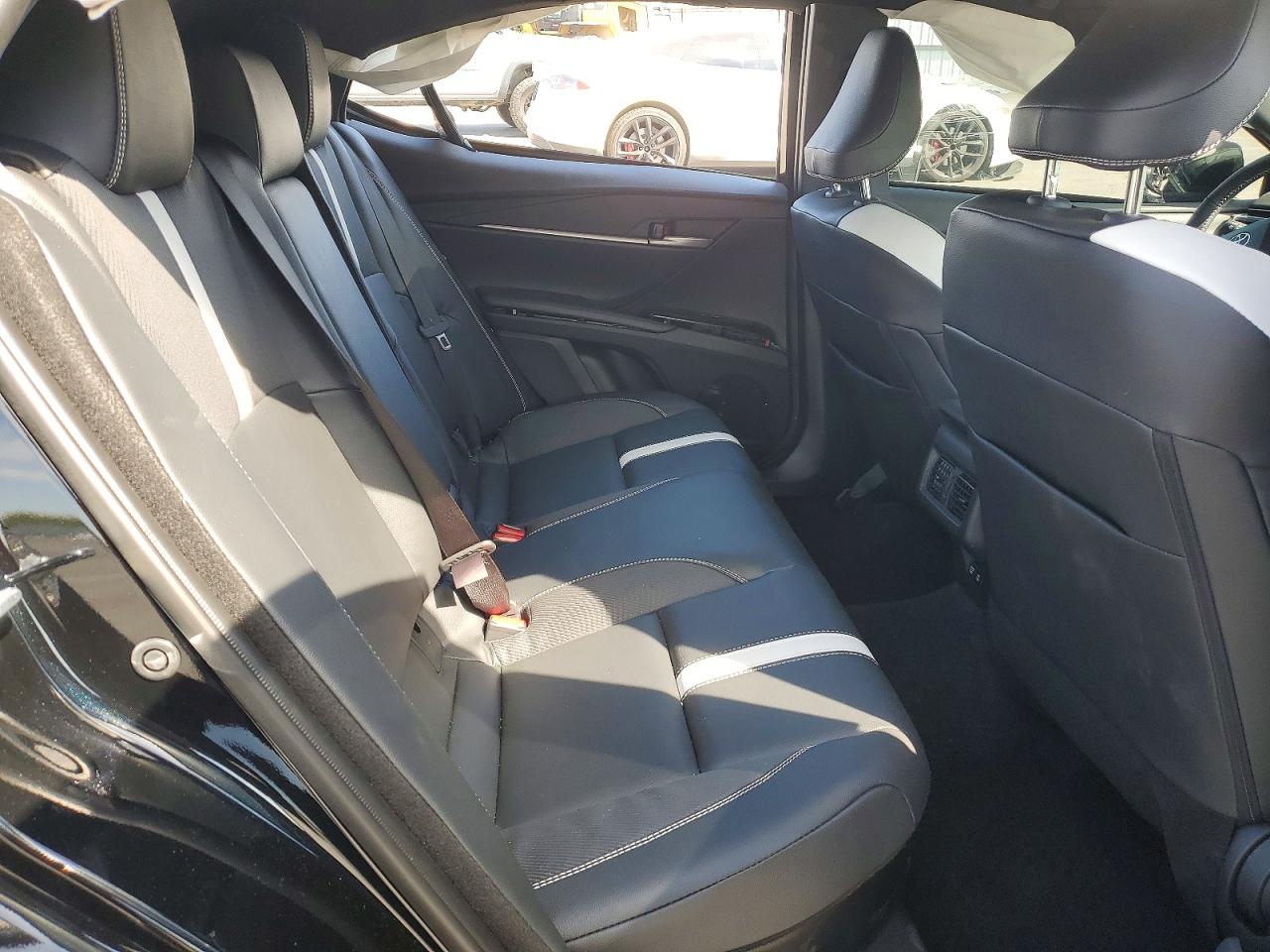2026 TOYOTA CAMRY SE photo 28