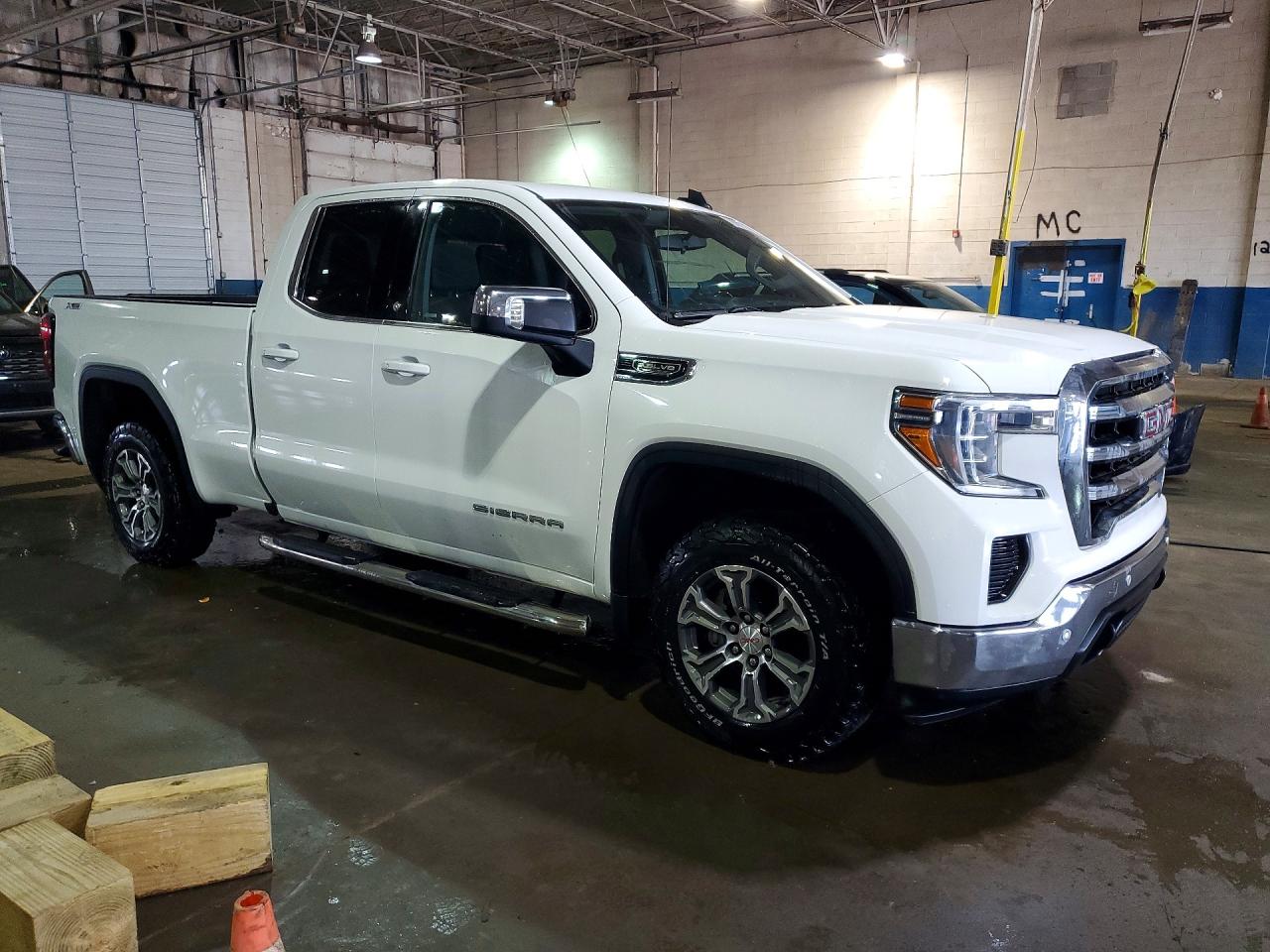 2019 GMC SIERRA K1500 SLE photo 10