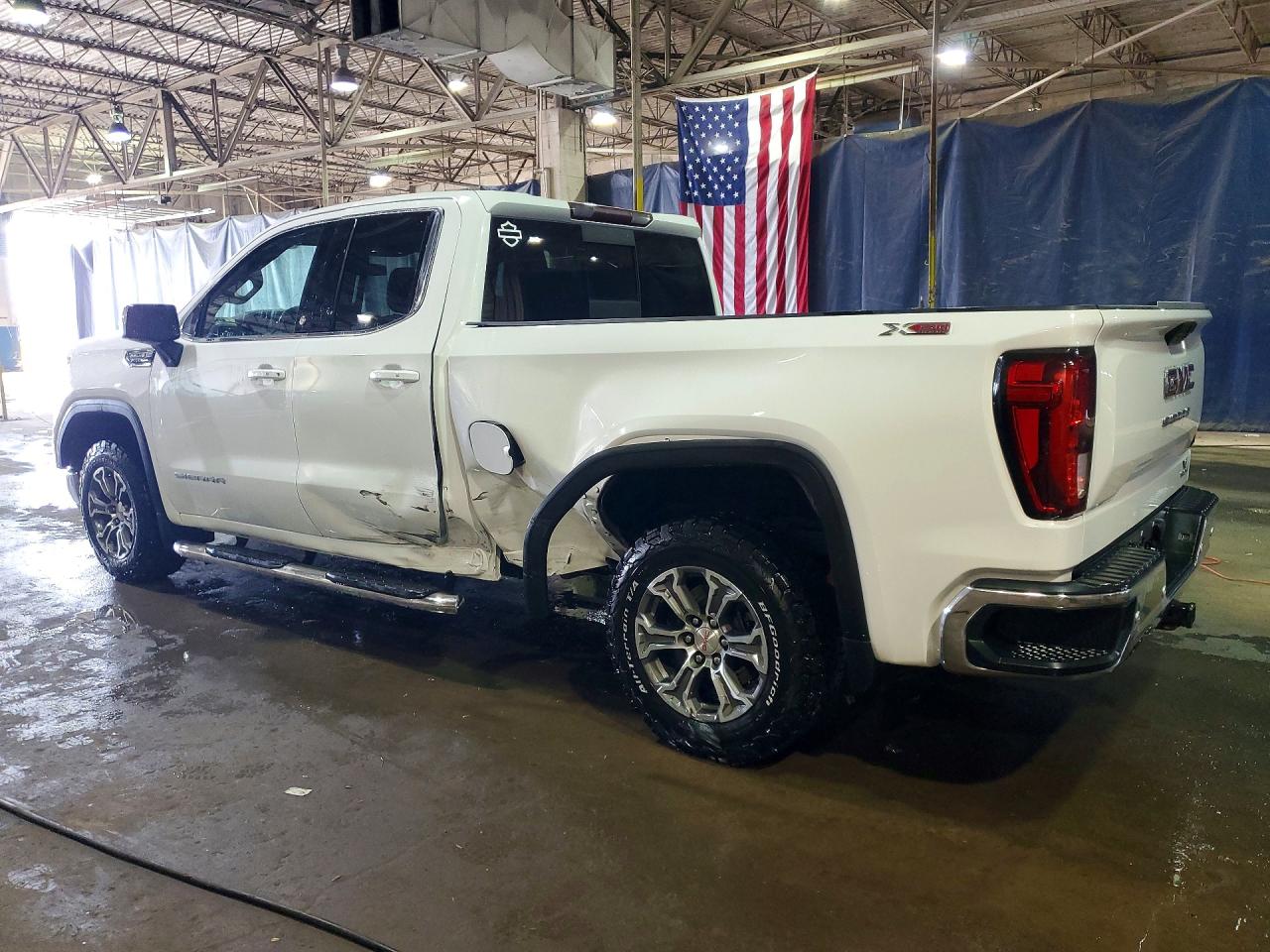 2019 GMC SIERRA K1500 SLE photo 4