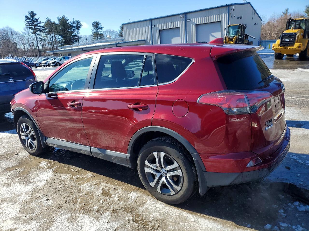 2018 TOYOTA RAV4 LE photo 2