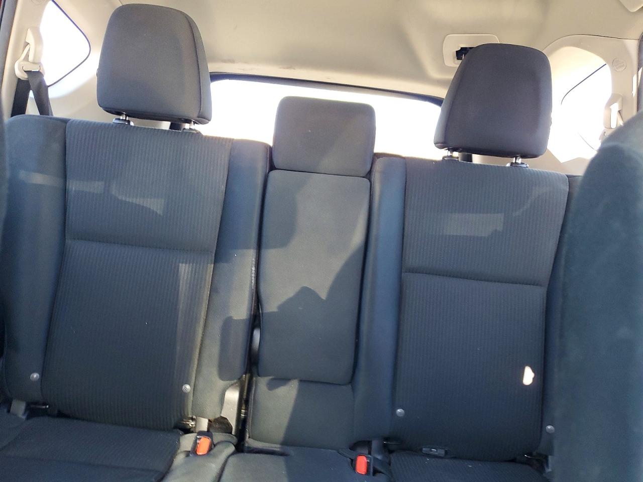 2018 TOYOTA RAV4 LE photo 10