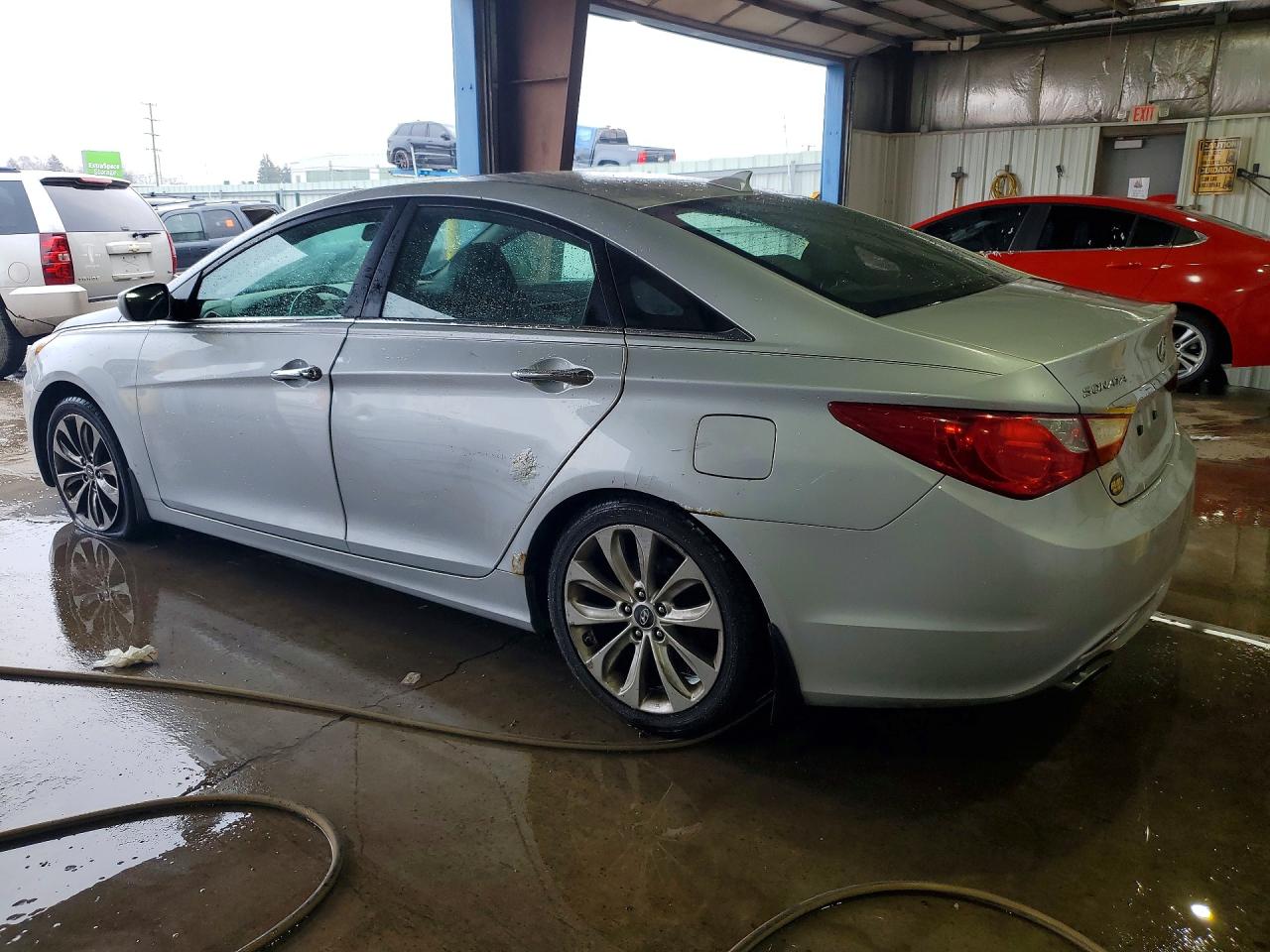 2012 HYUNDAI SONATA SE photo 2