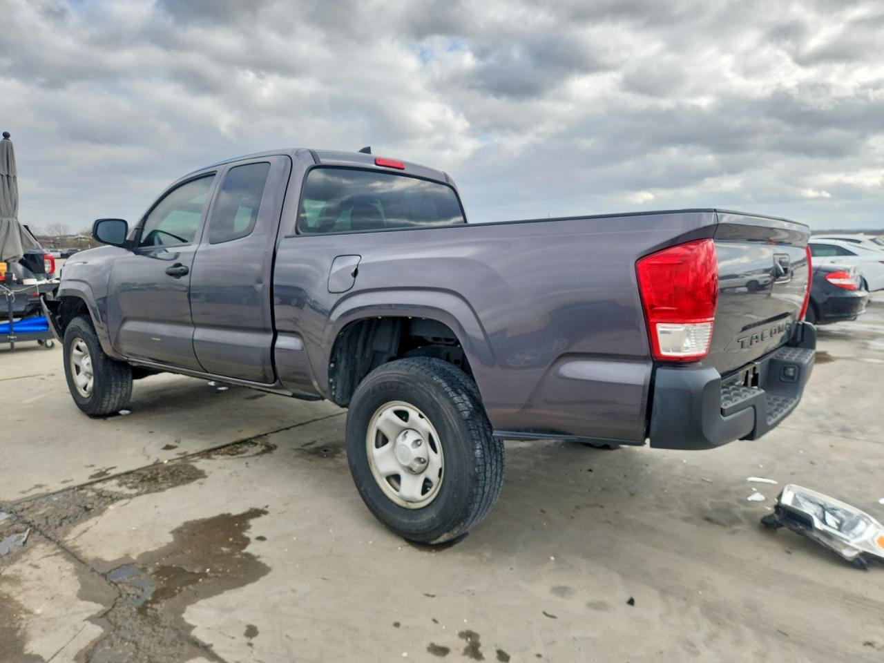 2017 TOYOTA TACOMA SR photo 4
