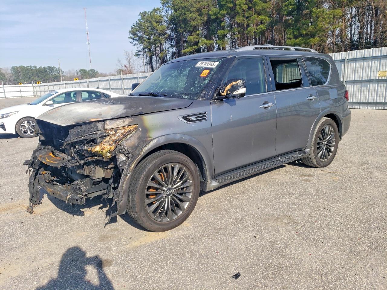 2021 INFINITI QX80