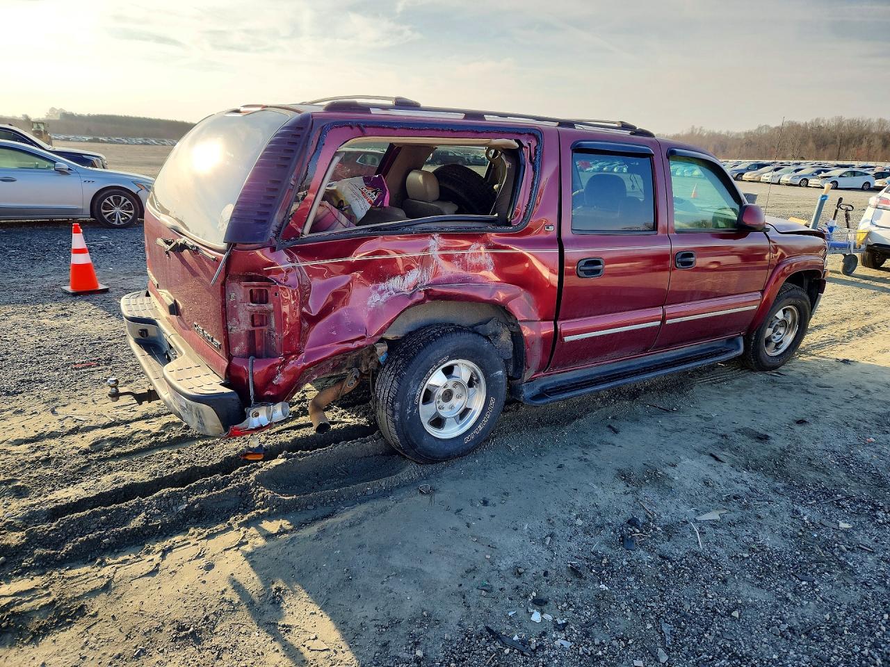 2002 CHEVROLET SUBURBAN photo 5