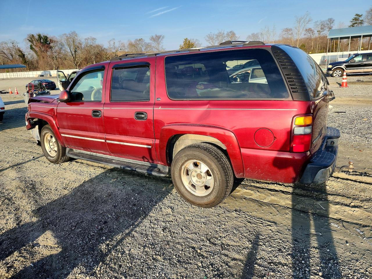 2002 CHEVROLET SUBURBAN photo 3