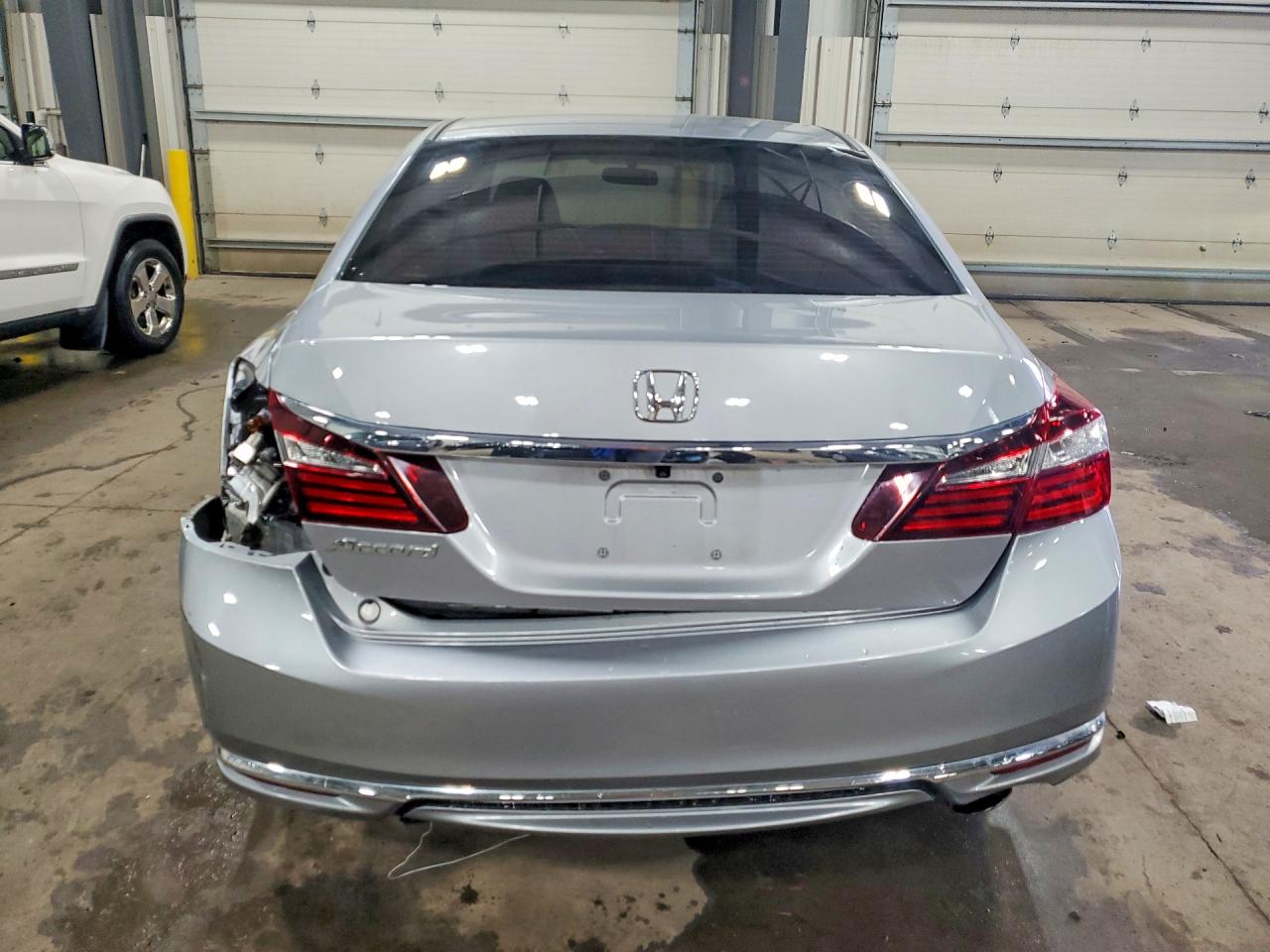 2017 HONDA ACCORD LX photo 6