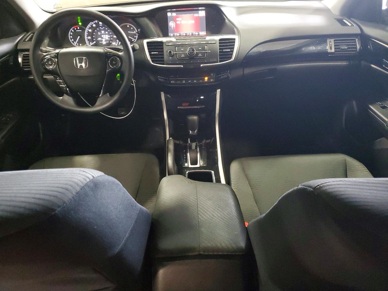 2017 HONDA ACCORD LX photo 8