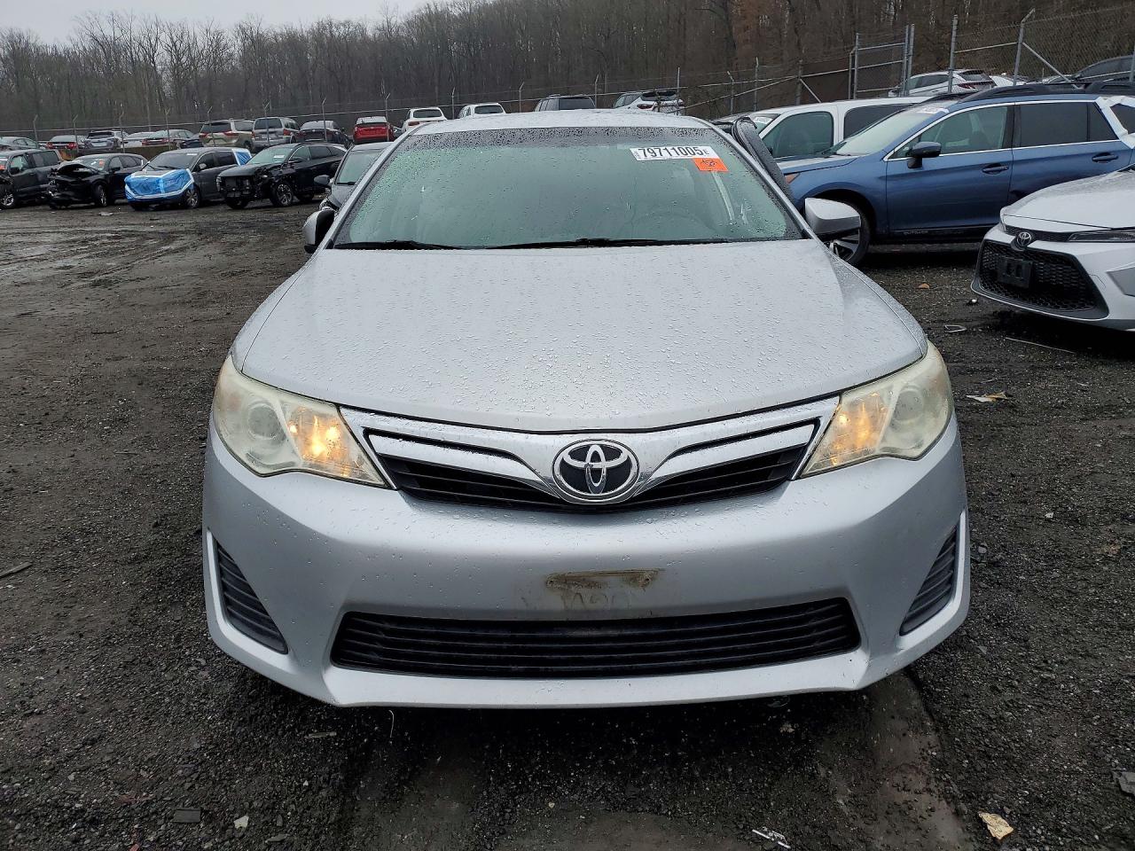 2012 TOYOTA CAMRY LE photo 5