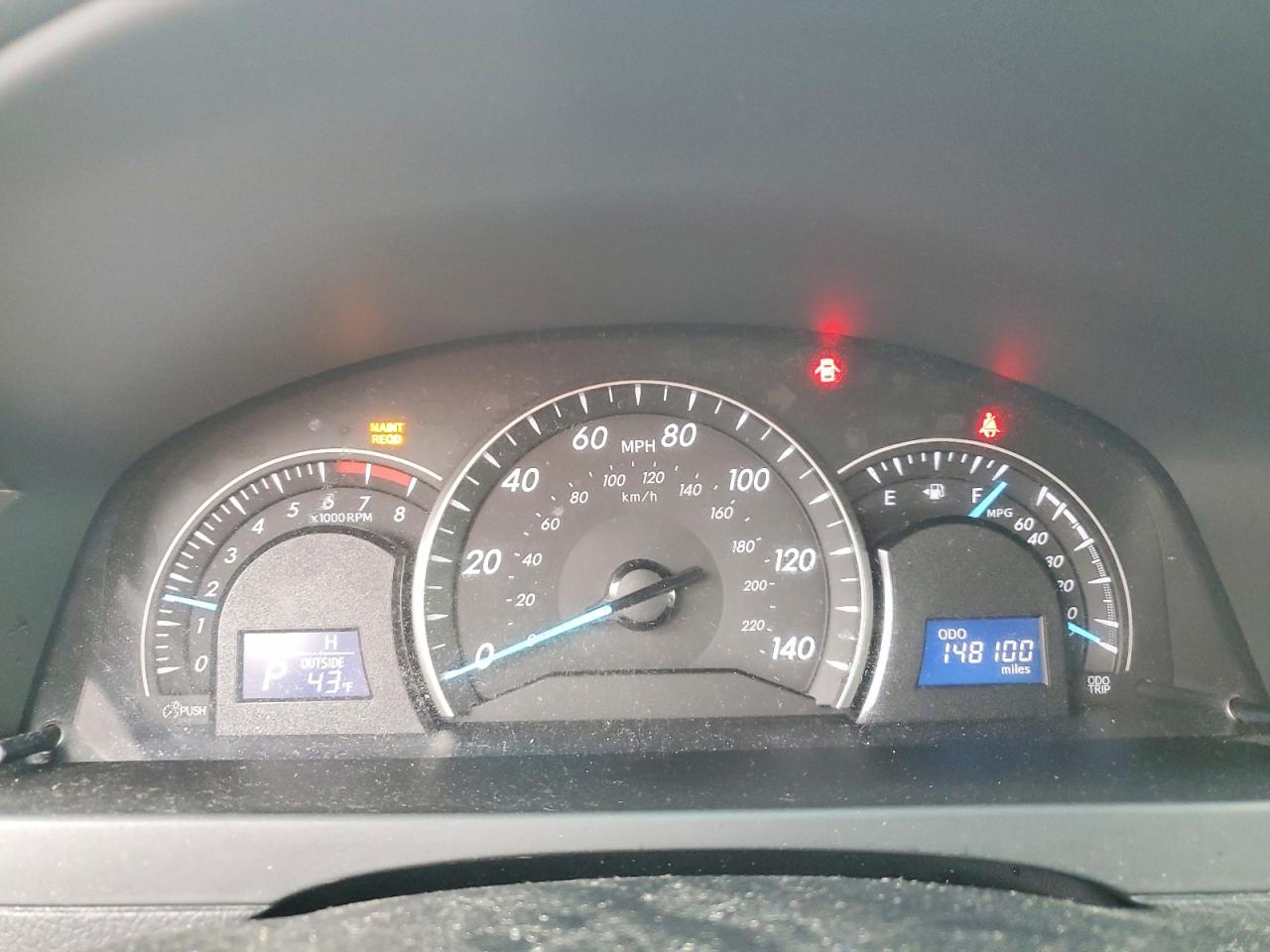 2012 TOYOTA CAMRY LE photo 9