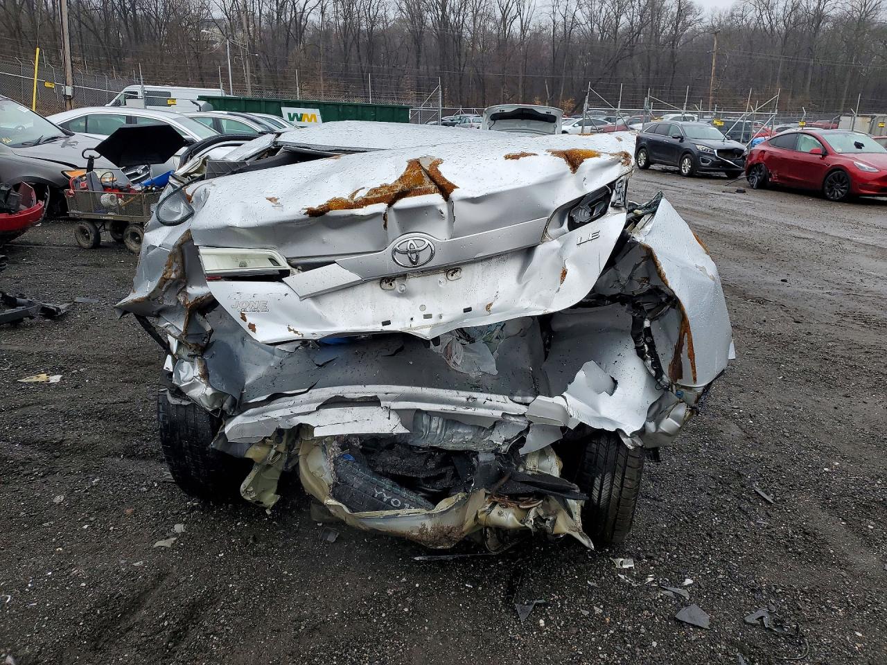 2012 TOYOTA CAMRY LE photo 6