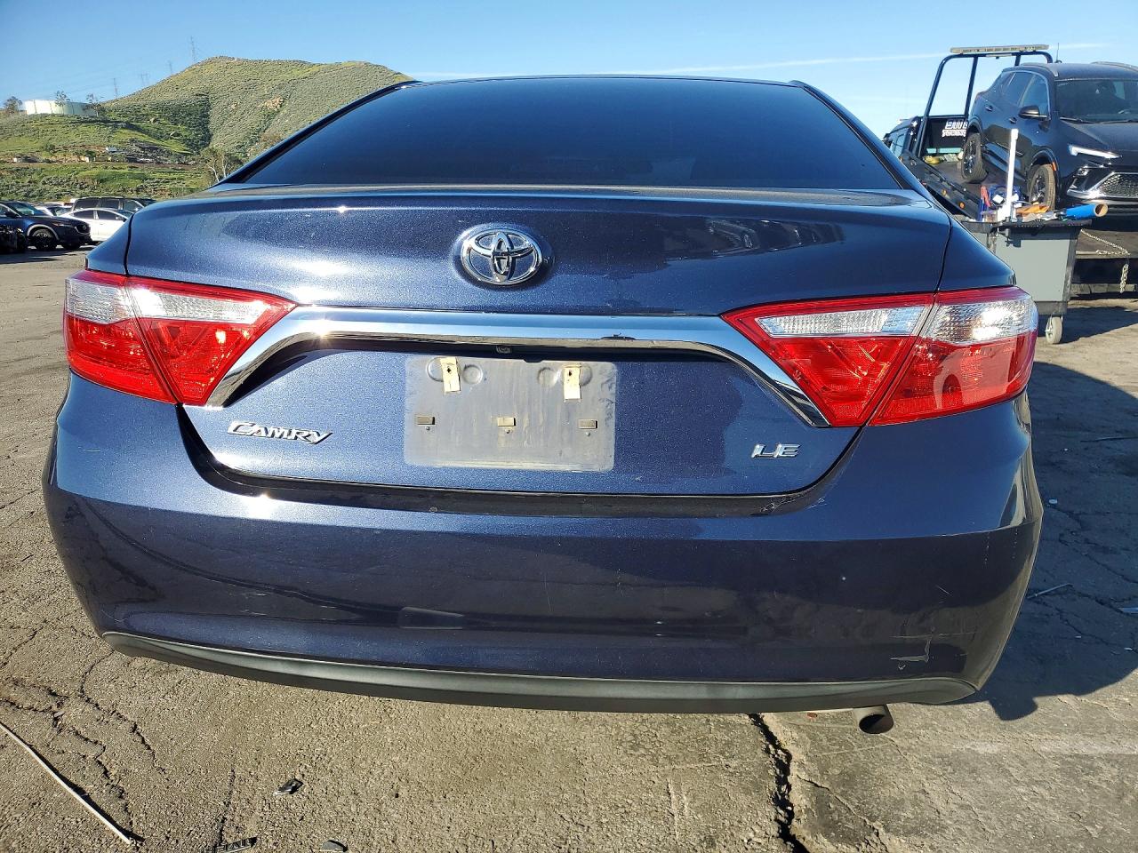 2017 TOYOTA CAMRY LE photo 11