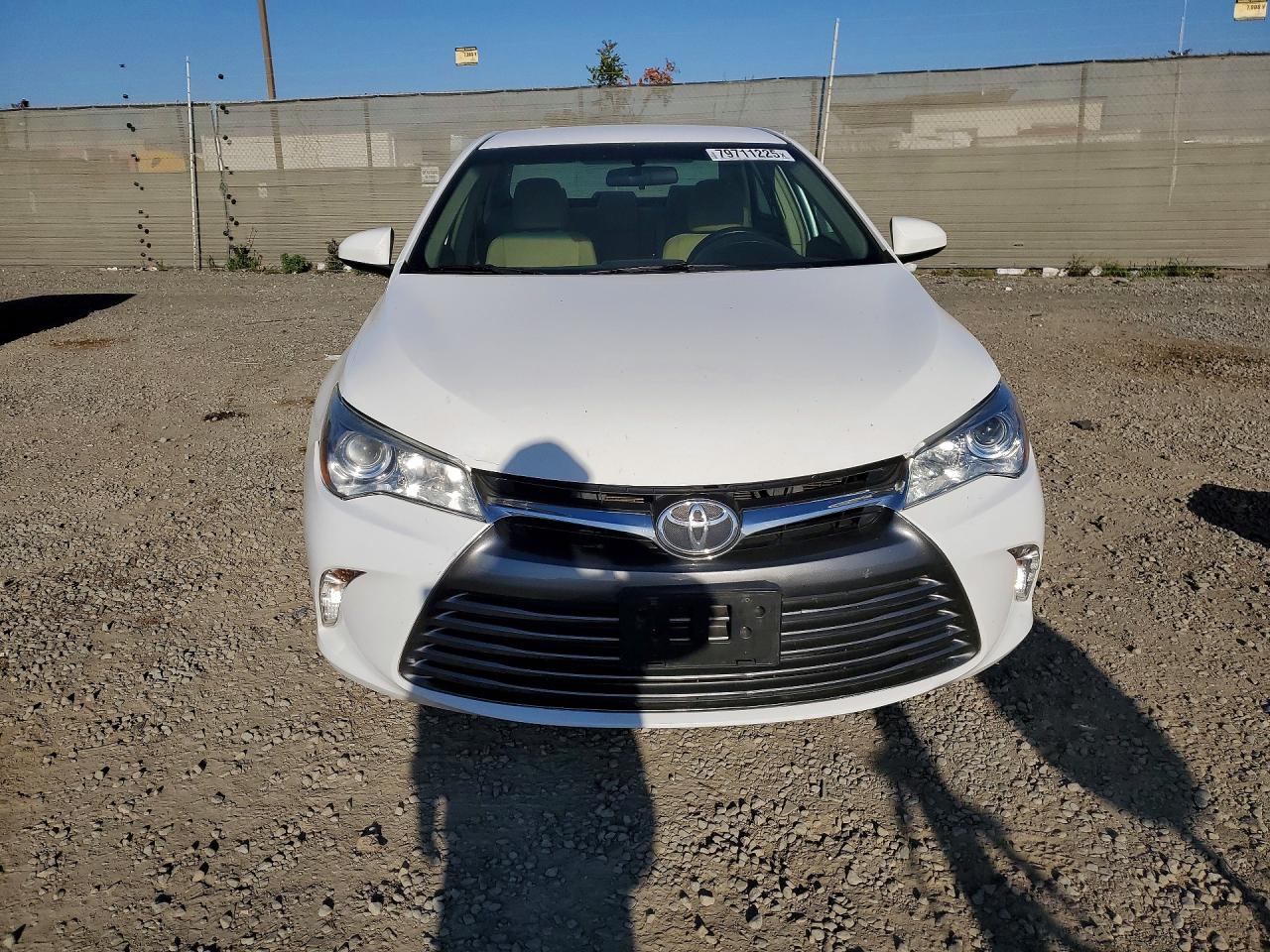 2016 TOYOTA CAMRY LE photo 9