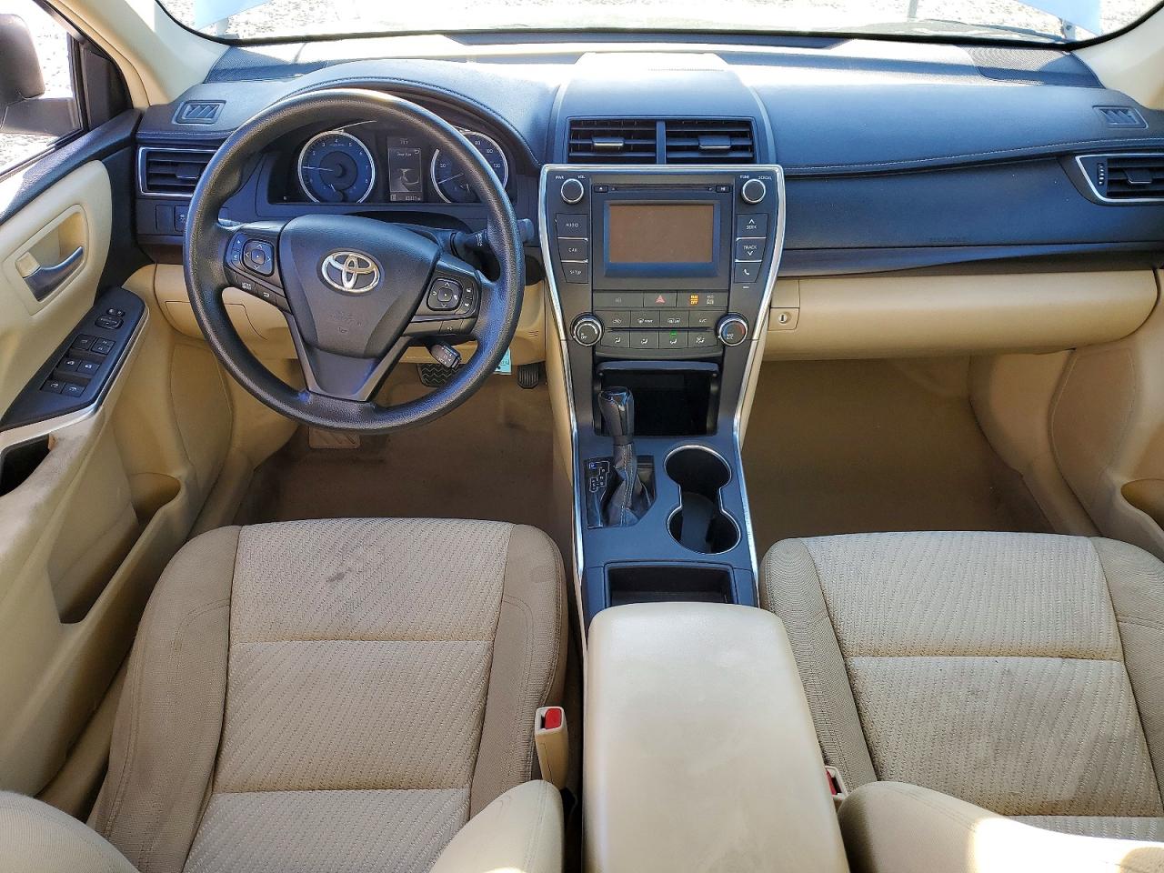 2016 TOYOTA CAMRY LE photo 15