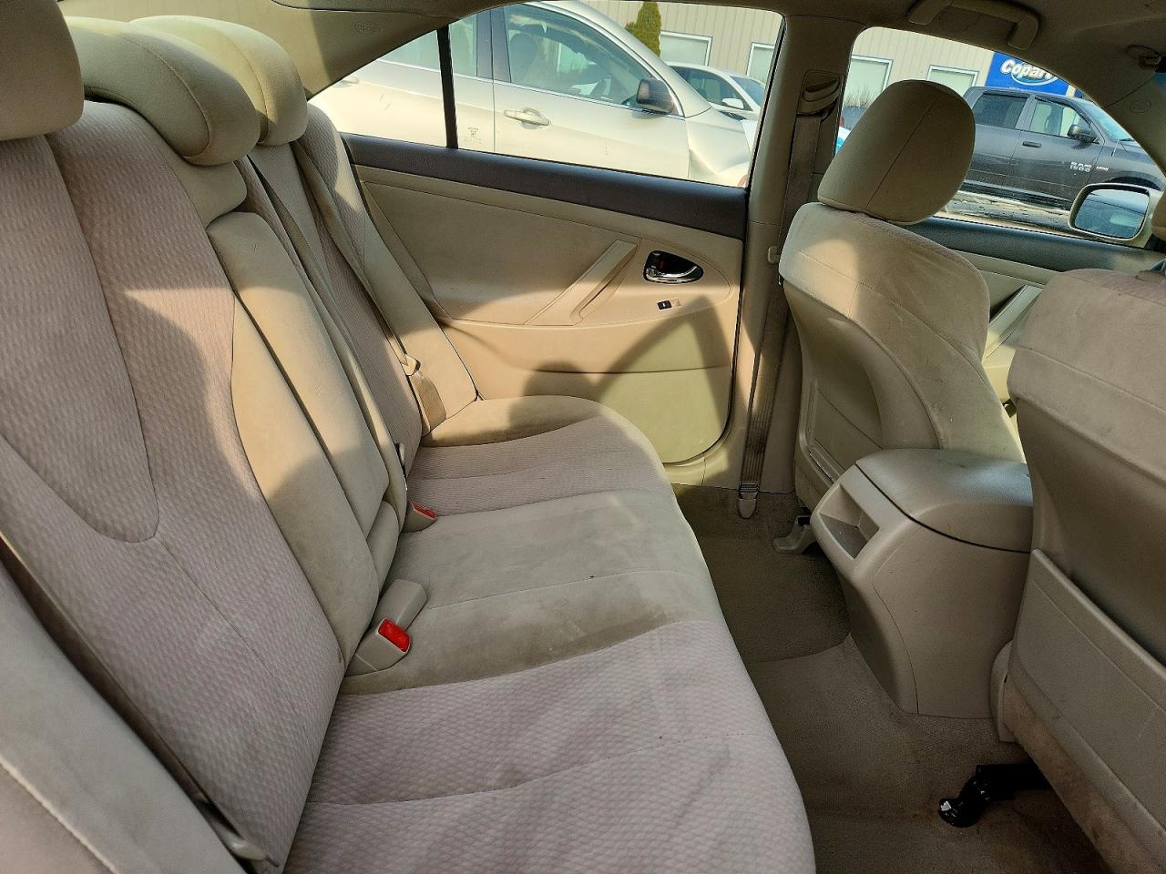 2011 TOYOTA CAMRY LE photo 19