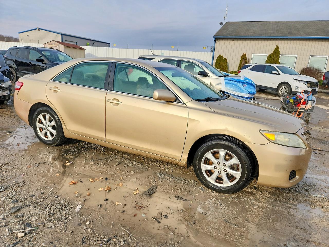 2011 TOYOTA CAMRY LE photo 7