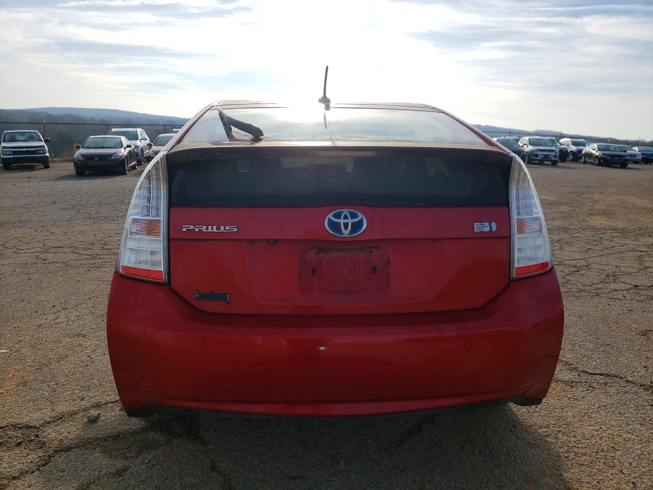 2011 TOYOTA PRIUS THREE photo 6