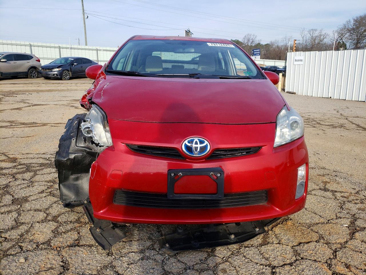 2011 TOYOTA PRIUS THREE photo 5