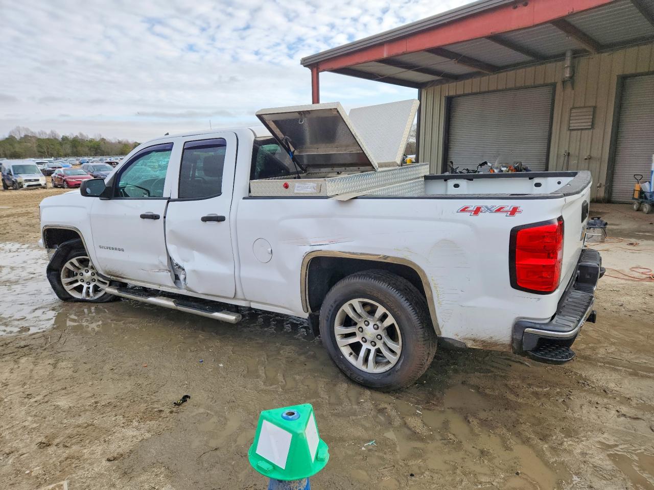 2014 CHEVROLET SILVERADO K1500 LT photo 2