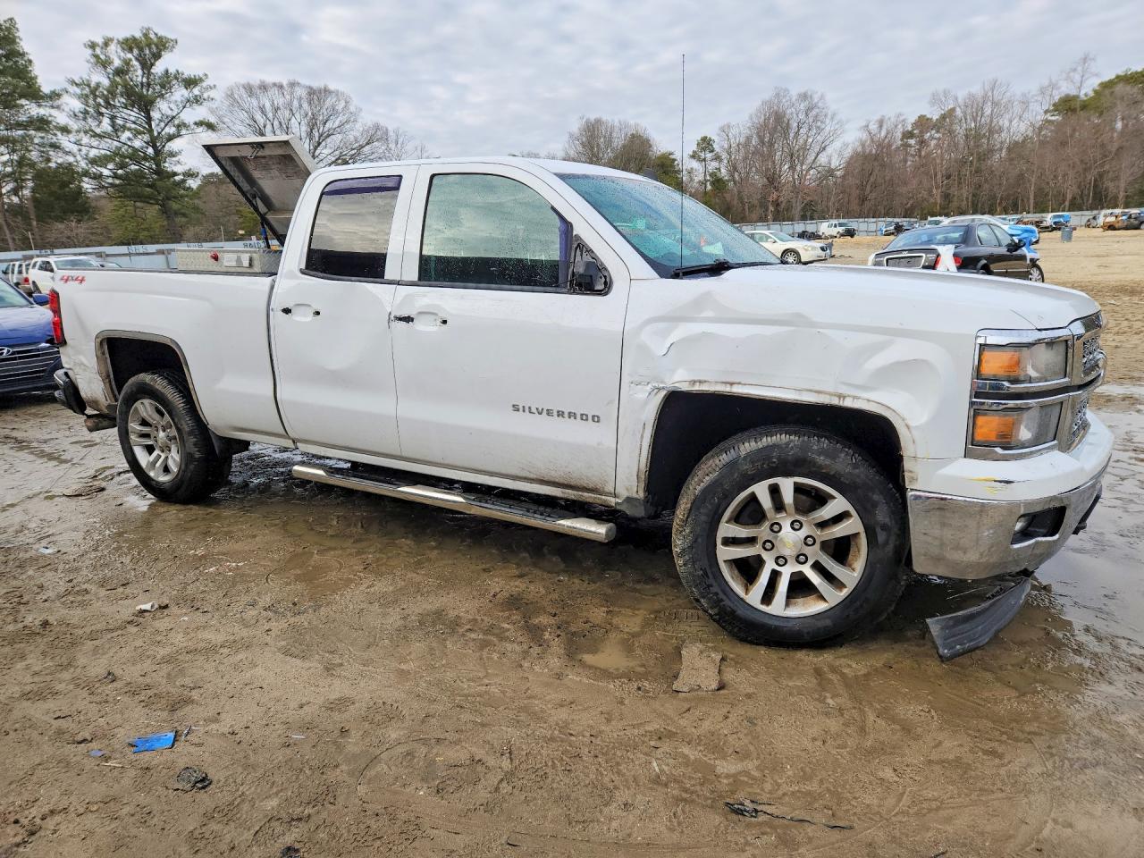 2014 CHEVROLET SILVERADO K1500 LT photo 4