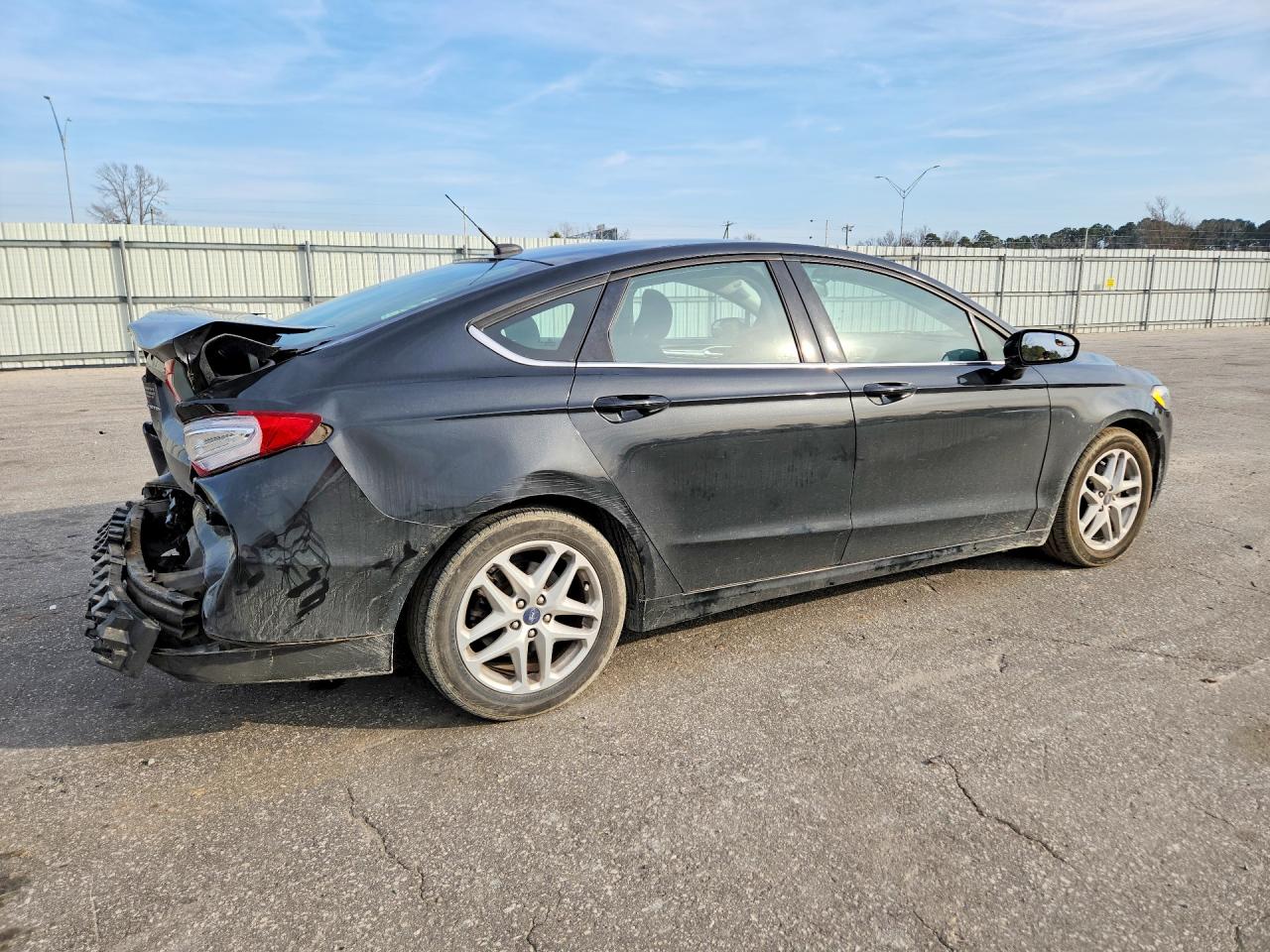 2014 FORD FUSION SE photo 5