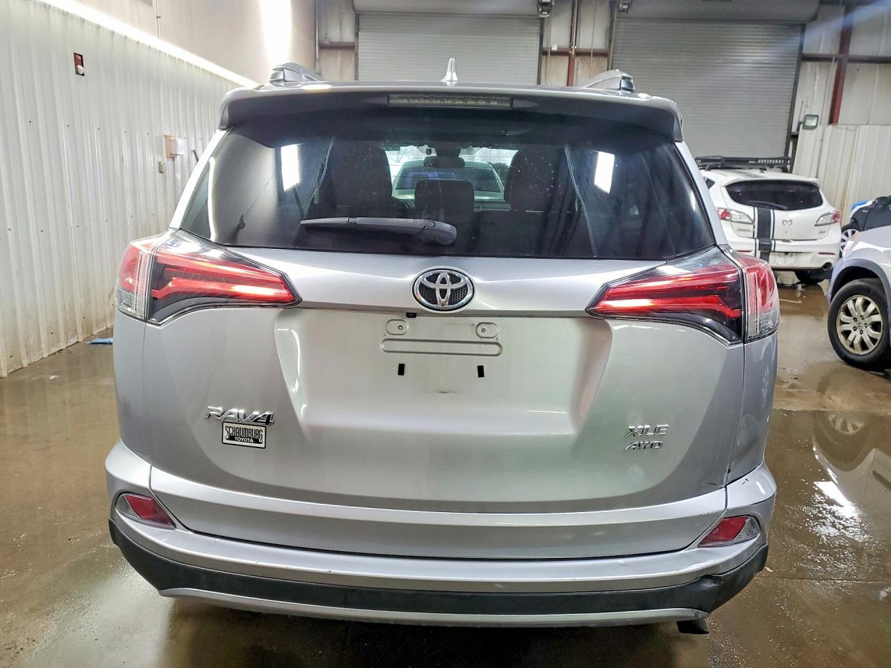 2017 TOYOTA RAV4 XLE photo 6