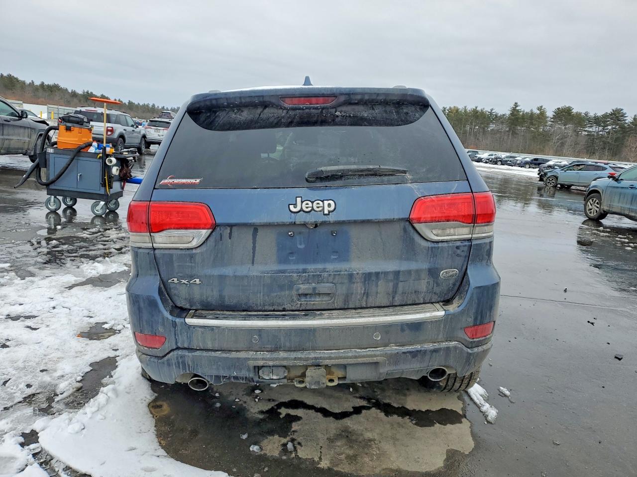 2020 JEEP GRAND CHEROKEE OVERLAND photo 6