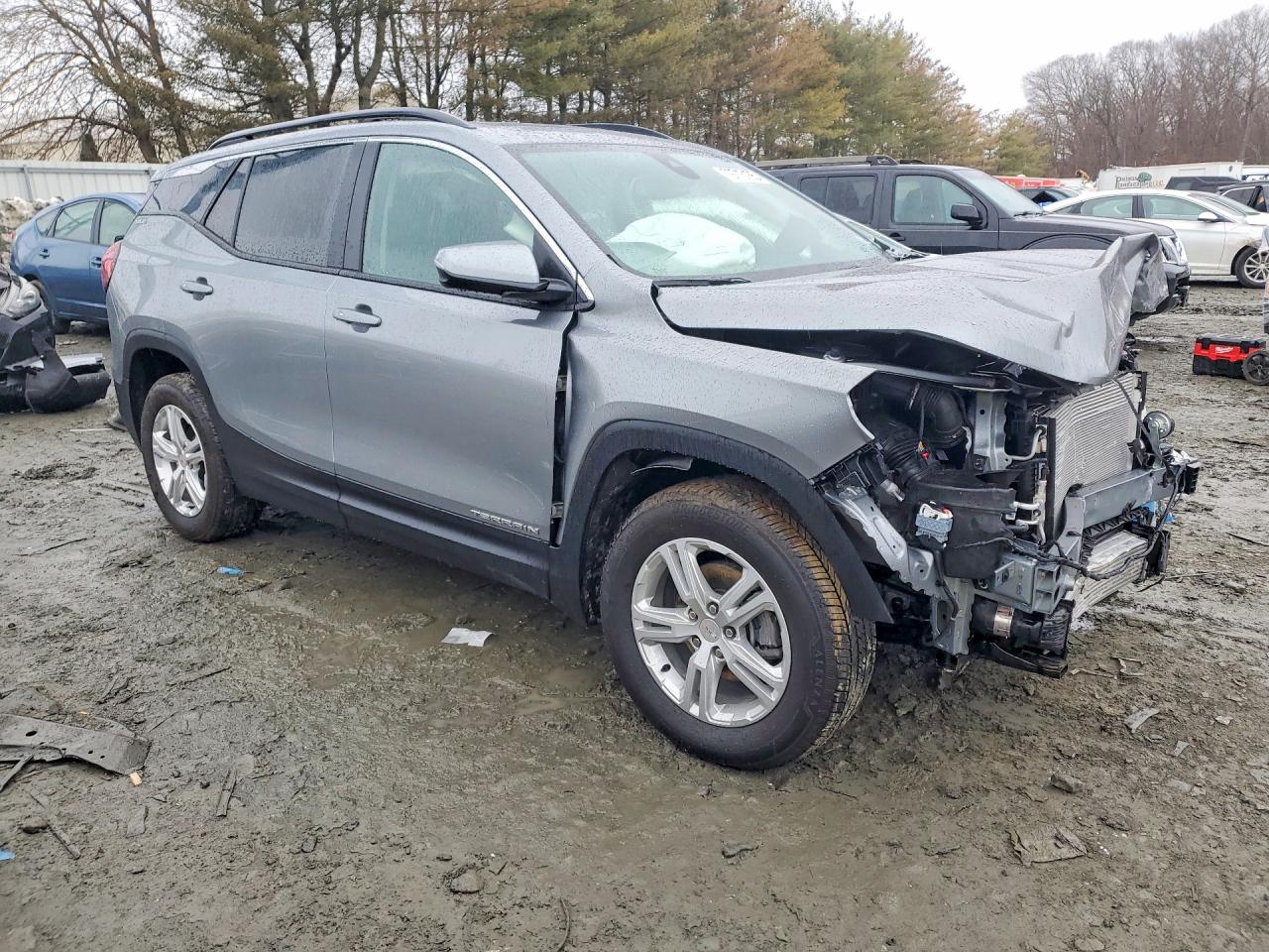 2024 GMC TERRAIN SLE photo 10