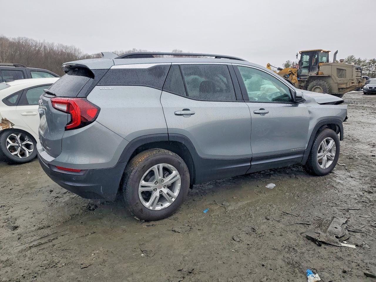 2024 GMC TERRAIN SLE photo 7