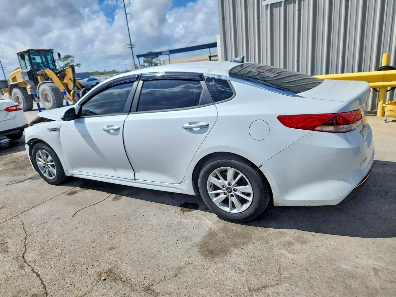 2017 KIA OPTIMA LX photo 4