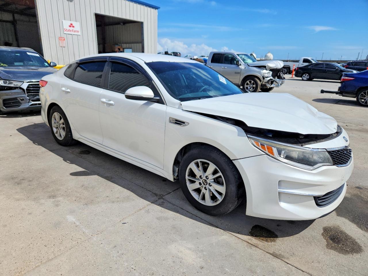 2017 KIA OPTIMA LX photo 10