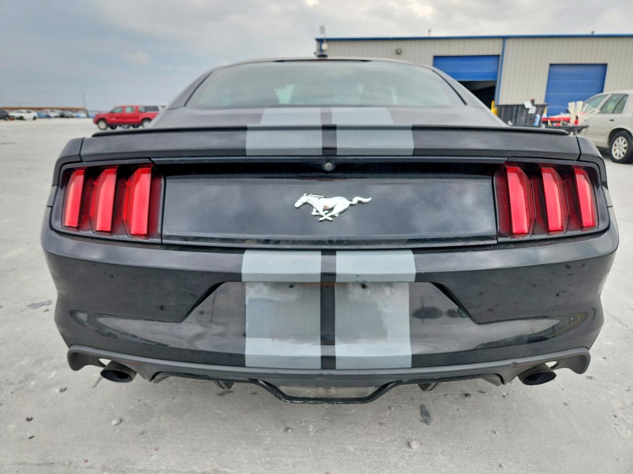 2016 FORD MUSTANG photo 16