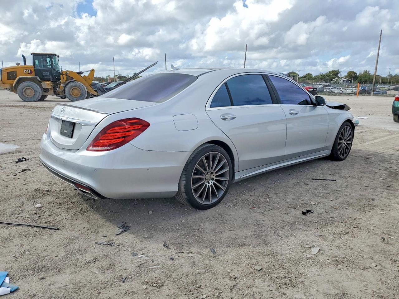 2015 MERCEDES-BENZ S 550 photo 7