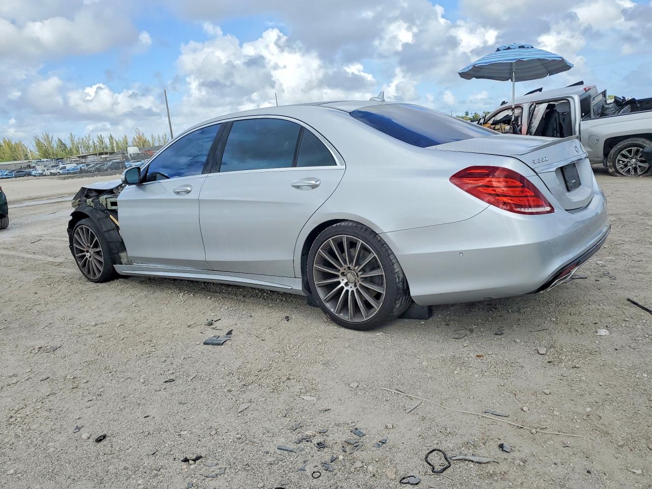 2015 MERCEDES-BENZ S 550 photo 4