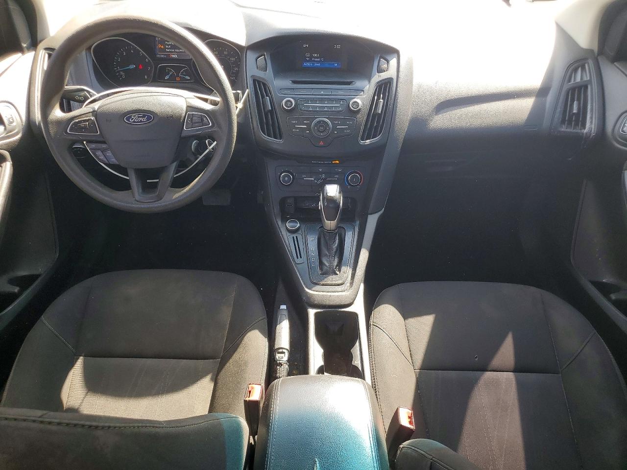 2015 FORD FOCUS SE photo 8